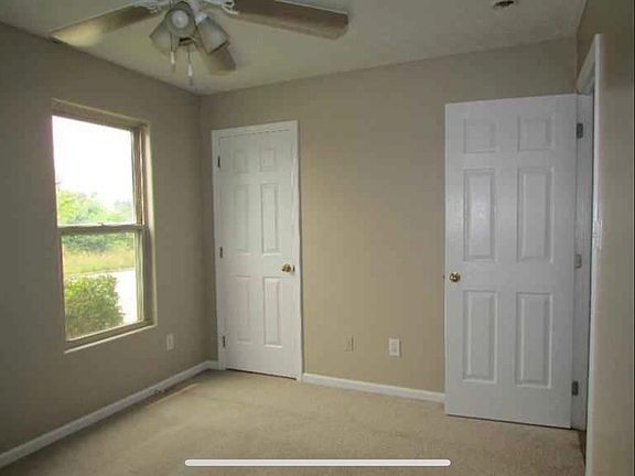 4th image of 200 Darenia Ln