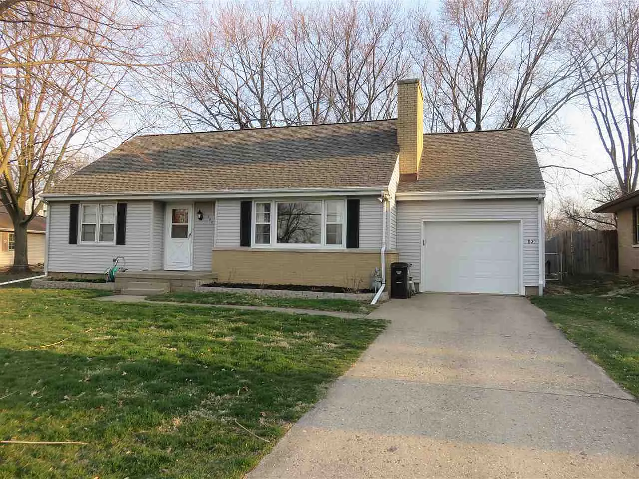 809 W Shenandoah Dr photo 1