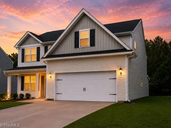 215 Kendall Dr, Winston Salem, NC 27107