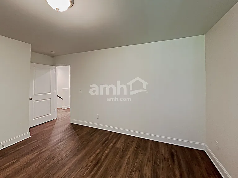 305 Vaughan Pl — Photo 26