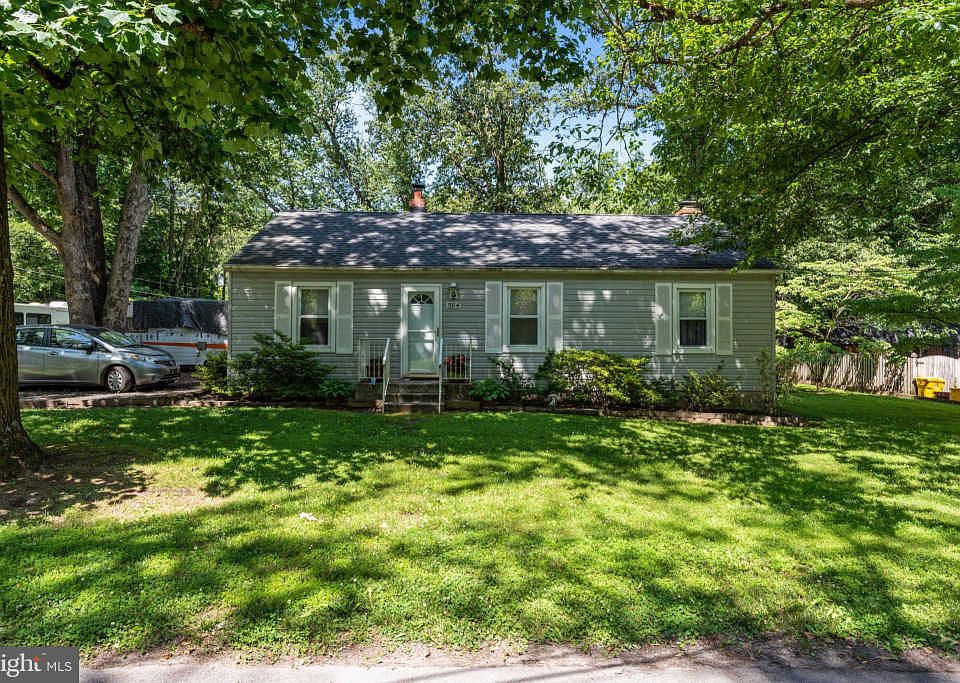 1st image of 584 Saint Marys Ave