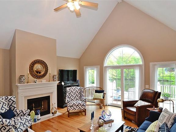2nd image of 2327 Tinkers Way