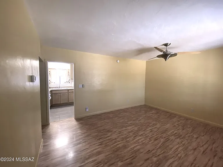1529 N Dodge Blvd — Photo 12