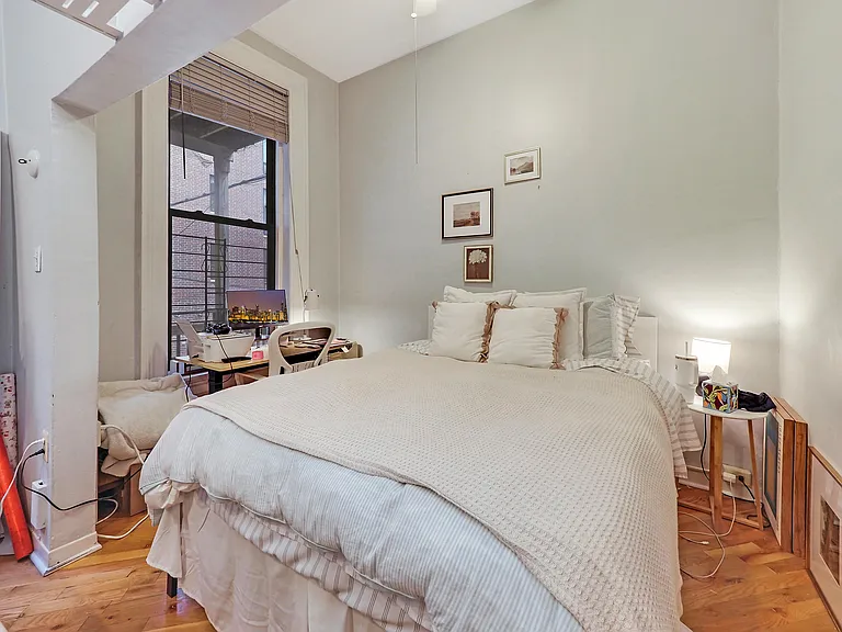 1561 N Wells St #2R — Photo 8