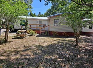 749 Dora Lloyd Rd, Folkston, GA 31537