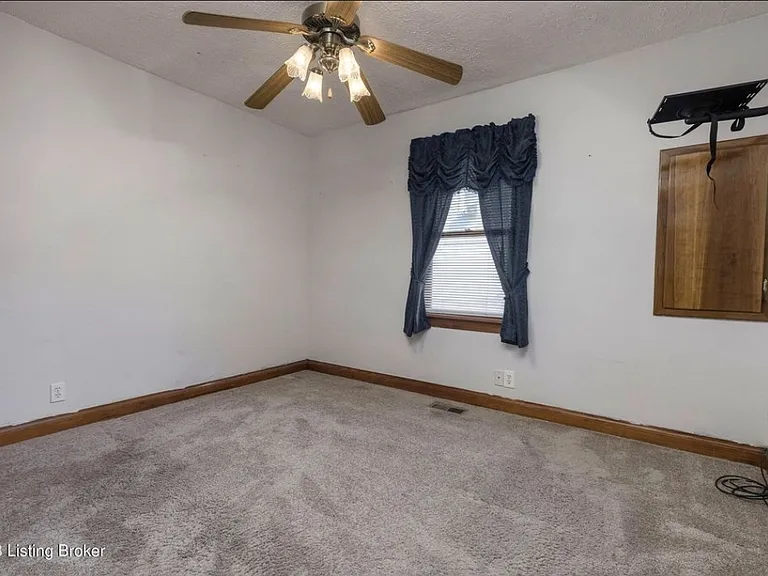 8502 Blue Lick Rd — Photo 10