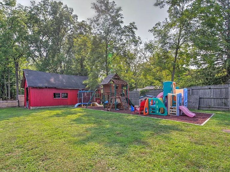 286 Whitesville Rd — Photo 11