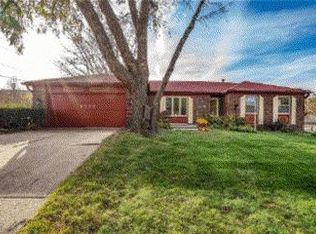 1226 NW 94th Ct, Clive, IA 50325