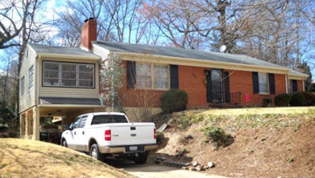 1st image of 260 Oakwood Cir