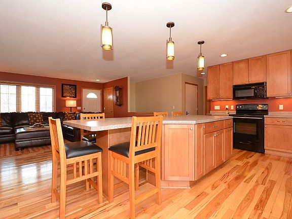 2nd image of 1326 Lee Ave