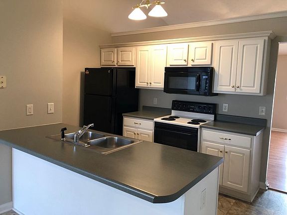 5th image of 401 Keswick Ct