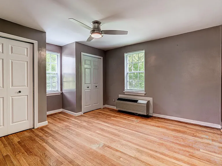 109 E Glebe Rd #C — Photo 7