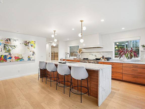 5th image of 16840 Alder Cir