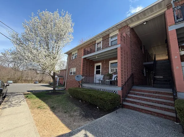 8A Colletti Ter #8A, Monroe Township, NJ 08831