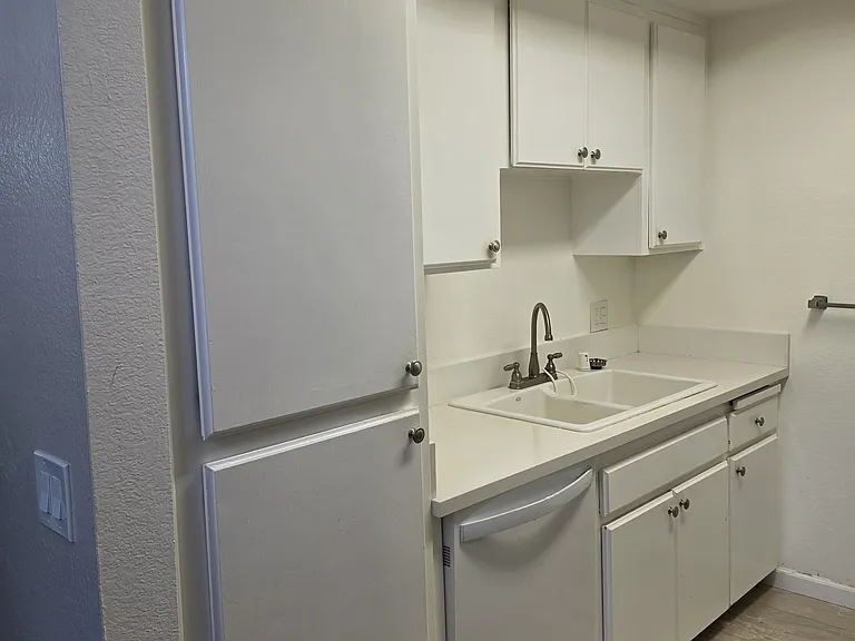 720 N Garfield Ave #1 — Photo 7