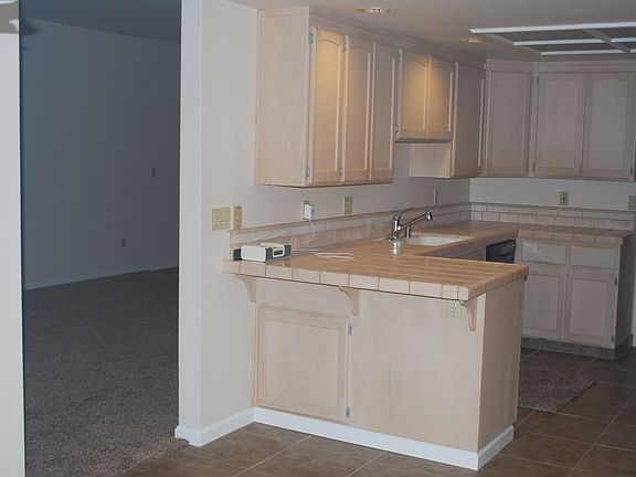 5th image of 478 S Murphy Ave APT 103