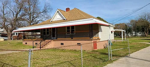 404 8th St Photo 1