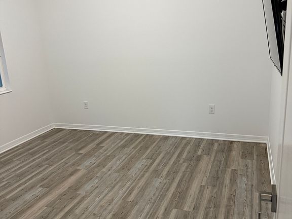 4th image of 3117 Somerset Park Dr