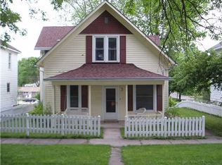 106 E 2nd St, Mechanicsville, IA 52306
