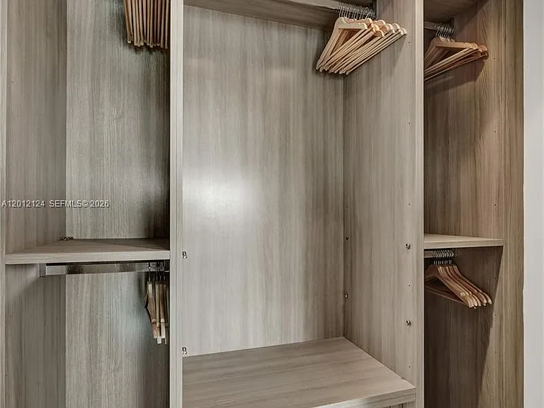 460 NE 28th St #1701 — Photo 32