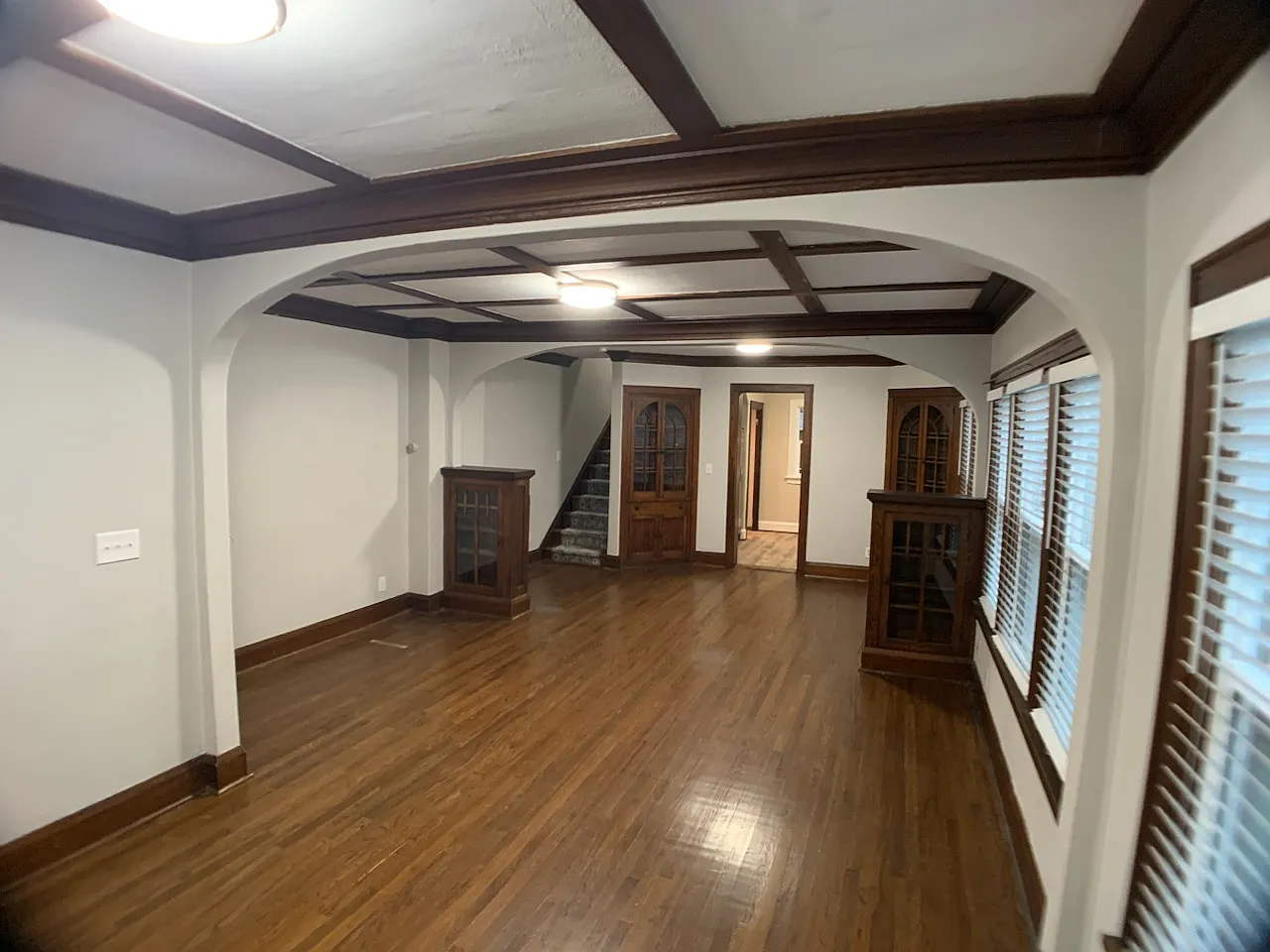 3 bed, 2.0 bath, 1600 sqft, $2,040 — Photo 2
