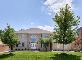 16 Delacroix Pl, Saint Charles, MO 63303