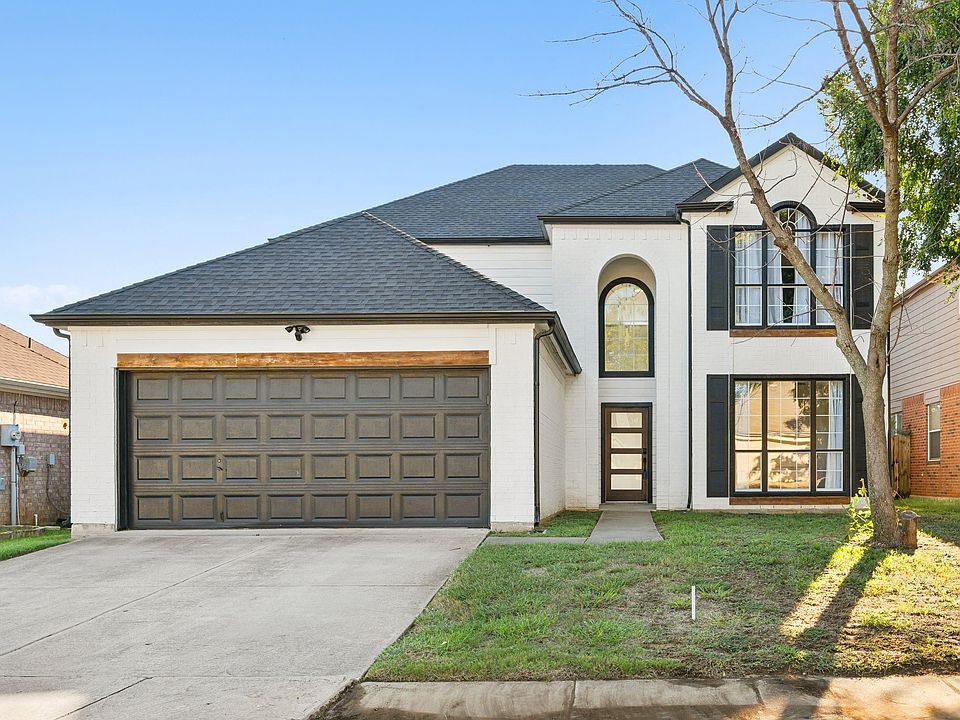 1st image of 808 Lake Bridge Dr