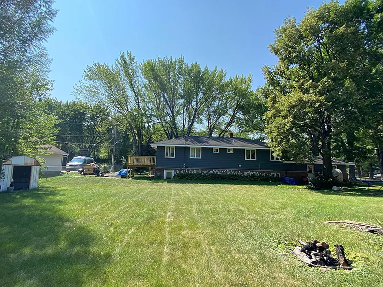 Huge yard!