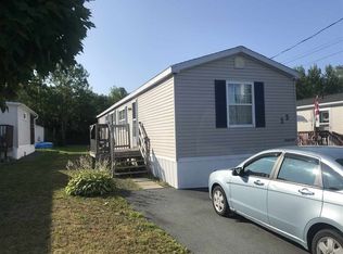 25 Thomson Dr, Bridgewater, NS B4V4E1
