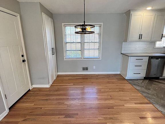5th image of 104 NE 73rd St