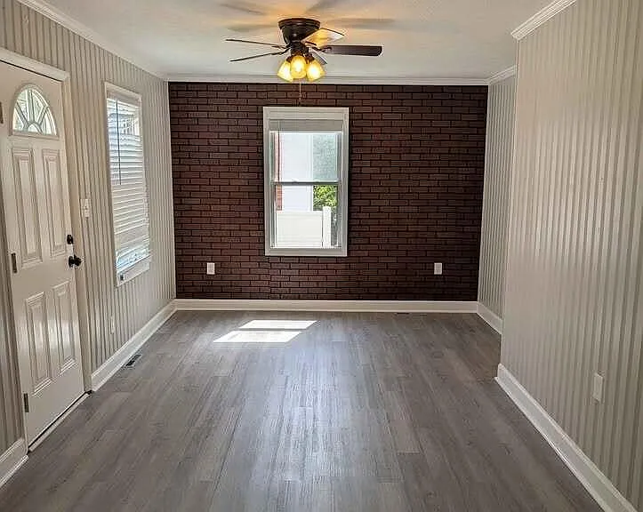 3709 Antietam Dr — Photo 2