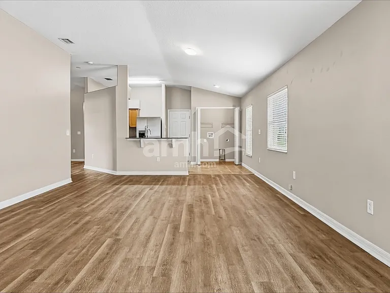 25815 Crippen Dr — Photo 5