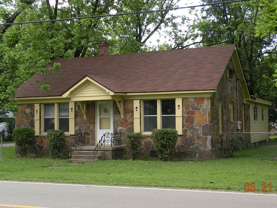 1st image of 300 Seaman St