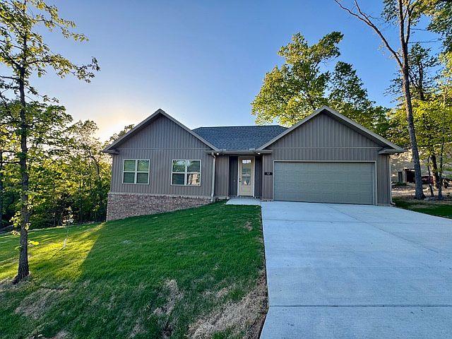 1st image of 12 Clifford Ln