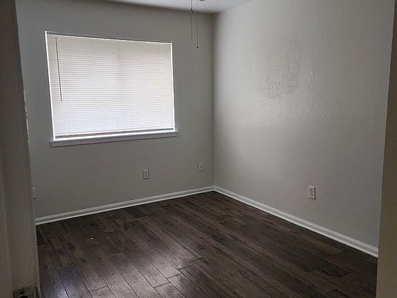 5th image of 1330 Castle Glen Dr