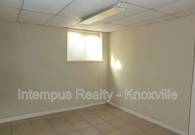 5611 Lon Roberts Dr #6 — Photo 4