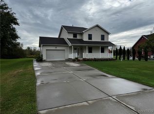 6822 Minnick Rd, Lockport, NY 14094