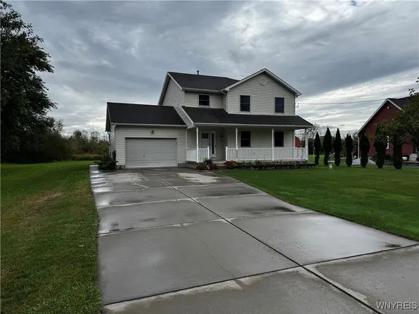 6822 Minnick Rd, Lockport, NY 14094