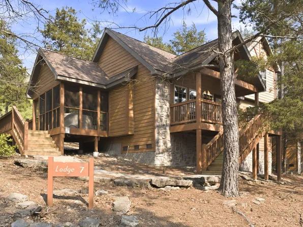 102 Lost Creek Circle, Branson West, MO 65737