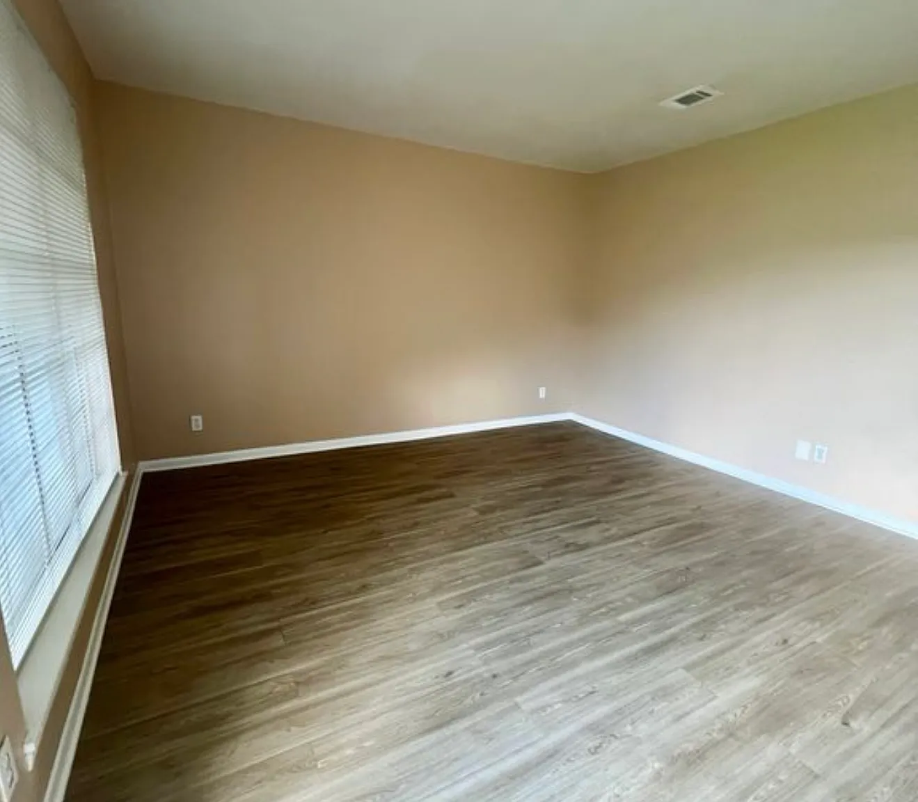 1 bed, 669 sqft, $850 — Photo 2