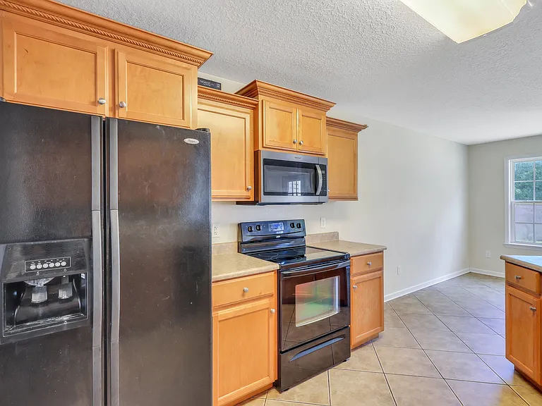 233 Madison Belle Ln — Photo 15