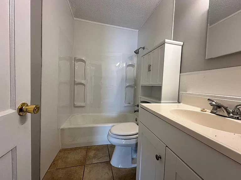 724 W Hale St — Photo 6