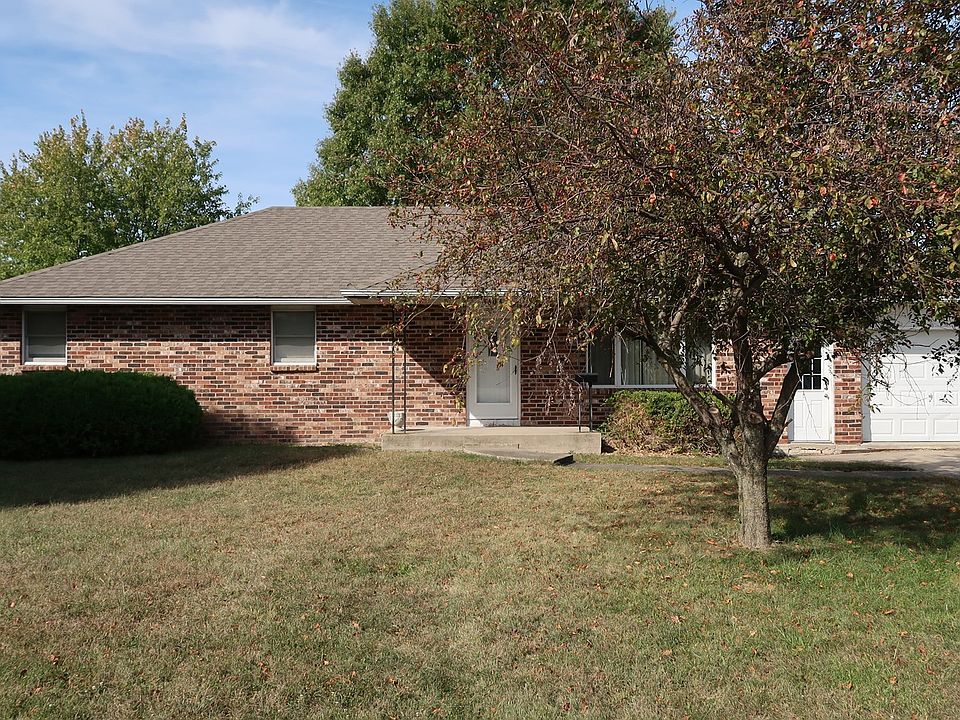 2nd image of 1603 Findley Rd