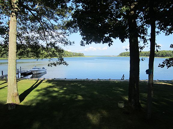 Bckyrd View Of Richmnd Creek