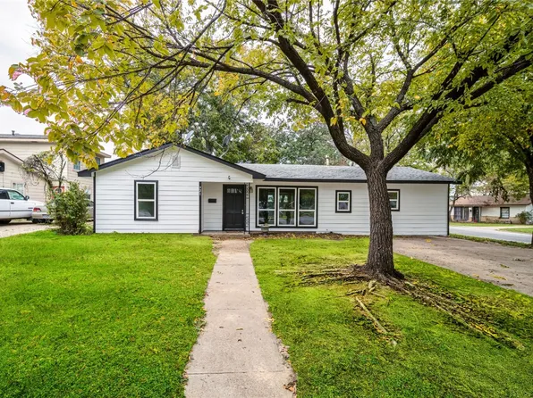 921 NE 31st St, Grand Prairie, TX 75050