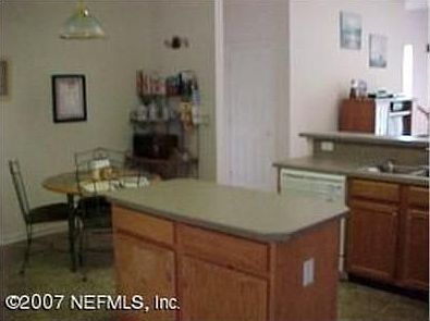 4th image of 2822 Pebblewood Ln
