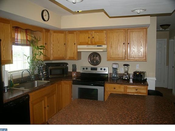 5th image of 409 Harrington Ave