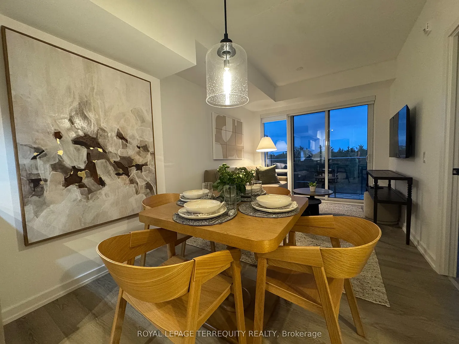 2 bed, $2,450 — Photo 4