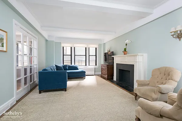 Sold by Sotheby's International Realty | media 2