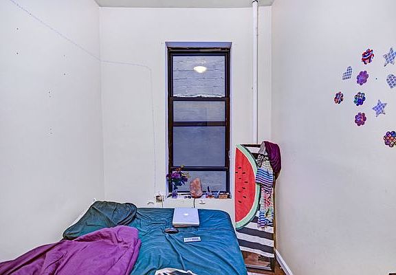 3rd image of 416 E 71st St #13